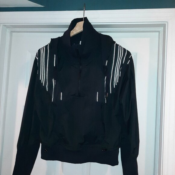 Lululemon Jacket Womens 10 Black Running Hoodie Cropped 1/2 Zip Reflective - Picture 6 of 11